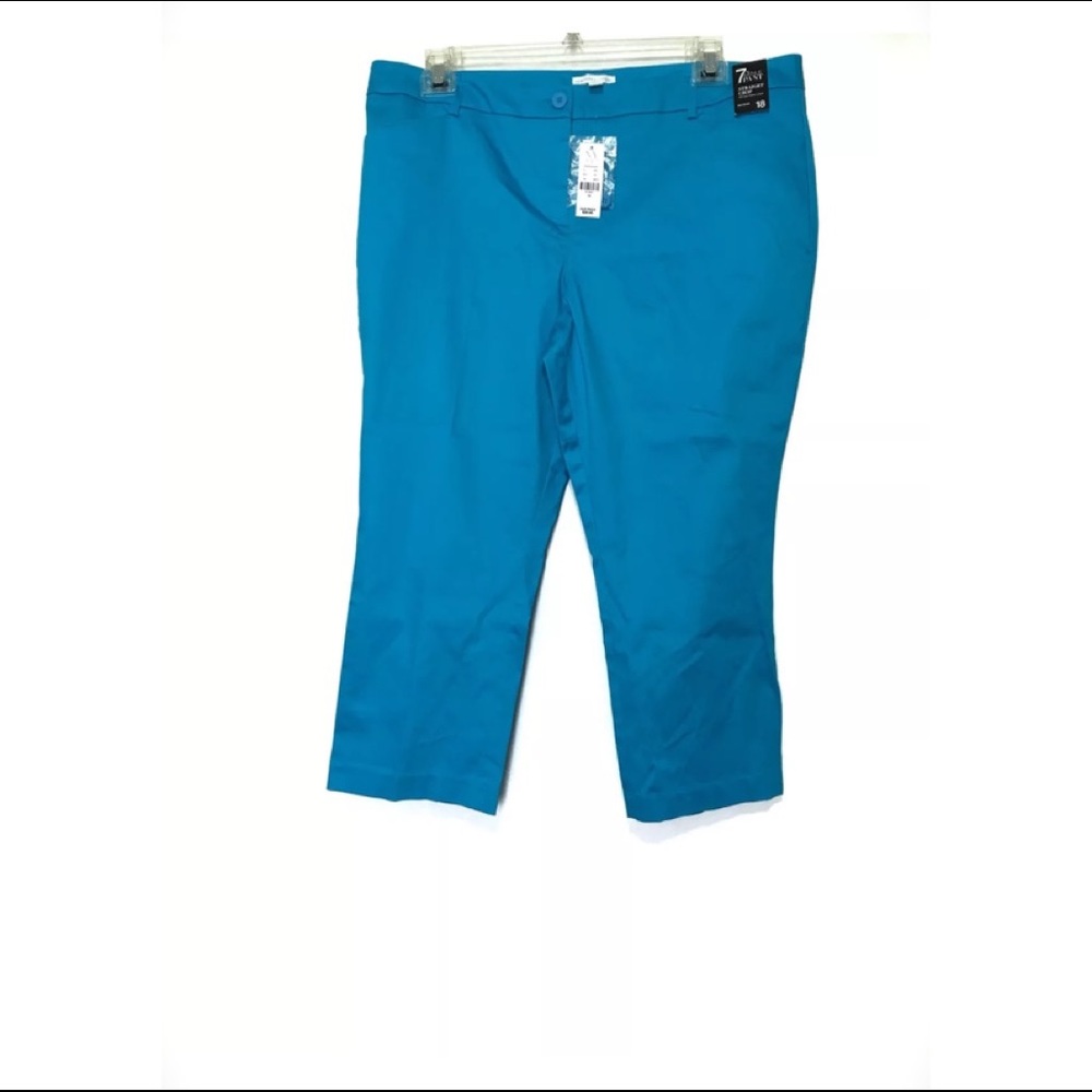 NY&Co Plus Size Blue Capris Size 18